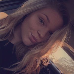 Meet your Posher, Maci